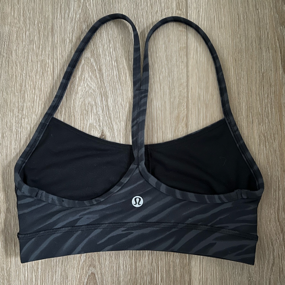 LULULEMON Flow Y Bra Nulu EUC - Picture 5 of 8